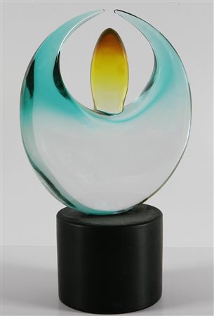 SIGNORETTO PINO (n. 1944) Scultura astratta. Vetro. Cm 29x46x17. Certificato...