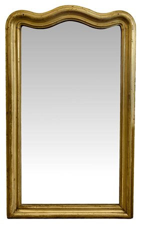 Specchiera in legno dorato a foglia meccata, Sicilia XVIII secolo. Specchio...