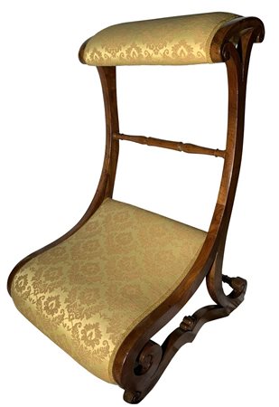 Inginocchiatoio, XIX secolo. Con tapezzeria damascata gialla, in legno di...