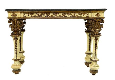 Consolle romana laccata e dorata, piano in finto marmo, XVIII Secolo. Cm...