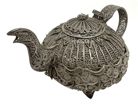 Teiera in filigrana d'argento, fine XIX secolo.