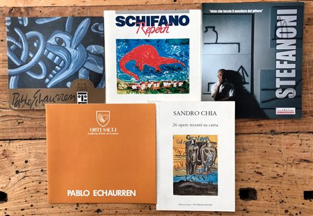 ARTISTI ITALIANI DEL DOPOGUERRA (STEFANONI, SCHIFANO, CHIA, ECHAURREN) - Lotto unico di 5 cataloghi