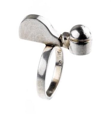 ANELLO IN ARGENTO STERLING, UTE KARNER (Gumbinnem, Germania 1945 - 1985)...