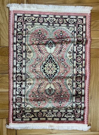 TAPPETO HERIS cm 64x98