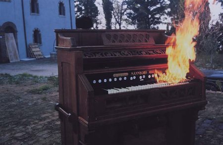 BERNARD AUBERTIN Fontenay aux Roses 1934 Piano brulé - performance, 1987-2007...