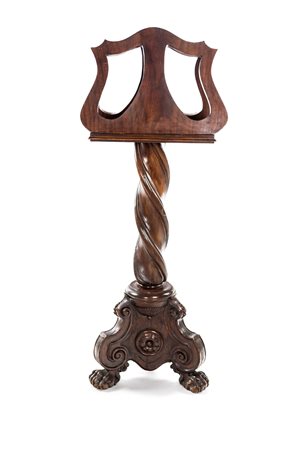 Grande leggio in noce, XIX secolo