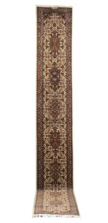 Lunga corsia fondo bianco