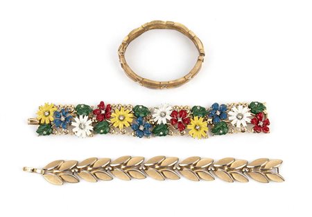 TRIFARI<br>3 BRACCIALI IN METALLO DORATO<br>Anni ‘50 / ‘60