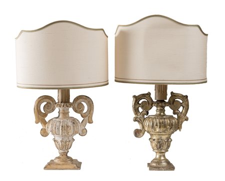 COPPIA DI LAMPADE, seconda metà del XVIII secolo. Originariamente le basi...