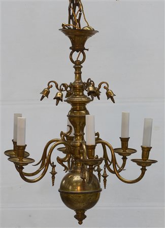 Lampadario in metallo in stile olandese a sei luci  (d cm 50) (difetti)