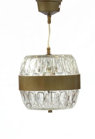 Lampada a sospensione con paralume in vetro stampato e fascia centrale in metal