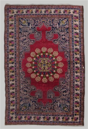 Tappeto Karabagh, Caucaso, recente manifattura (cm 347x246)