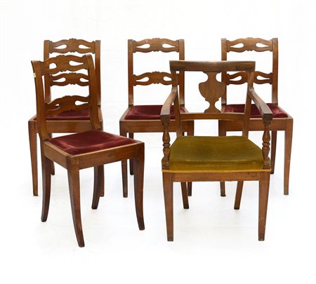 Lotto composto da una poltrona e quattro sedie del secolo XIX (difetti)