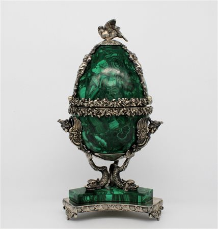 Uovo in argento e malachite - A silver and malachite egg