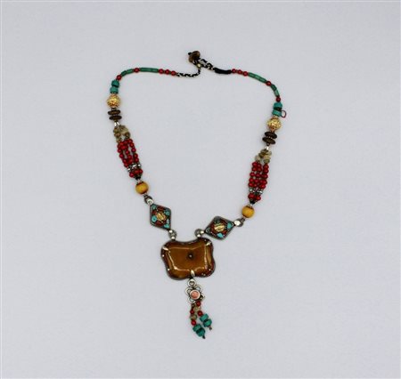 Collana in argento con pendente - A silver necklace with pendant