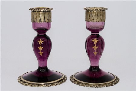 Coppia candelieri in vetro viola  - A pair of purple glass candlesticks