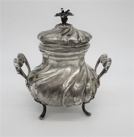 Zuccheriera in argento  -  A silver sugar bowl