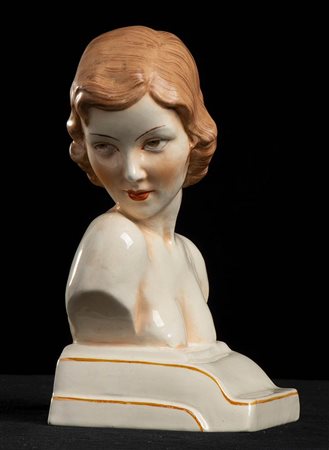 ROYAL DUX -CECOSLOVACCHIA - CERAMIC FEMALE HALF-BUST 