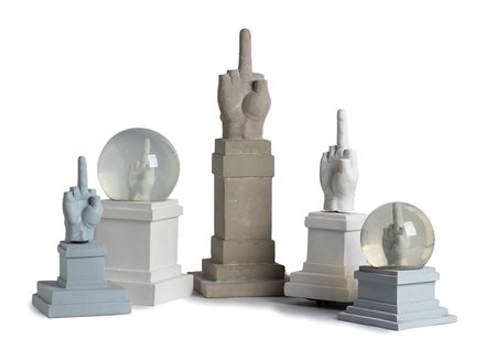 Maurizio Cattelan - seletti - Cinque riproduzioni in scala della scultura L.O.V.E., Piazza Affari, Milano, 2010<br>