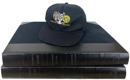 LOTTO DI DUE ALBUM DI FOTOGRAFIE DELLA JUVENTUS F.C. E CAPPELLINO CHAMPIONS...