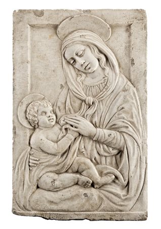Alceo Dossena "Madonna con bambino" altorilievo in marmo bianco (cm 81x48) (dife