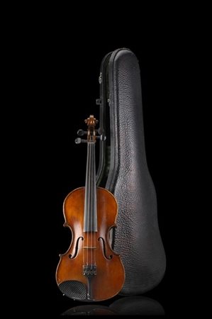 Violino della scuola di Mirecourt, 1890-1900 ca. Fondo in due pezzi con marezza