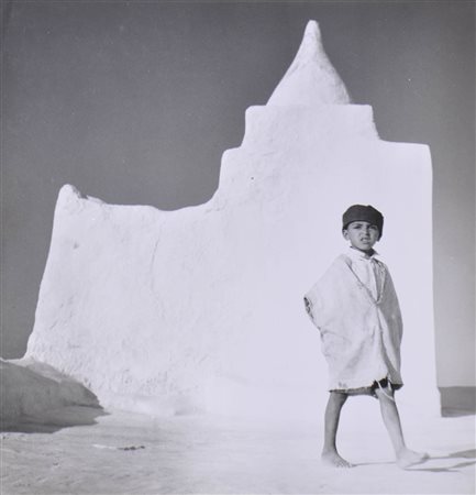 Wilfried Kirschl (Wörgl 1930 – Innsbruck 2010) Ragazzo arabo sul tetto della...