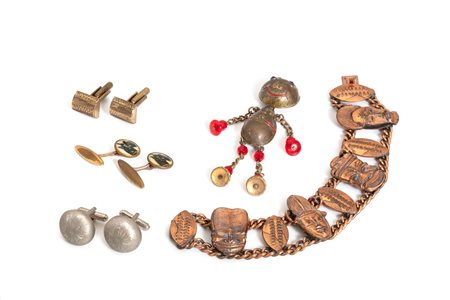 Lot comprising a bracelet, cufflinks and brooch