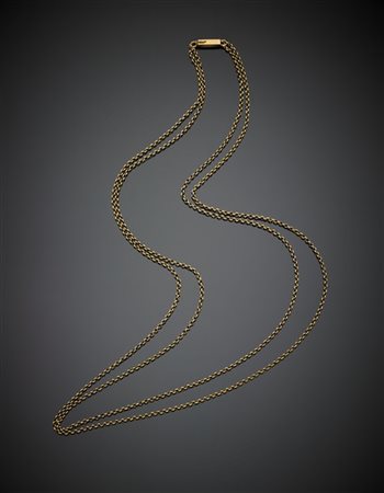 Collier in oro giallo composto da due catenine rolò, g 10,20 circa, lungh. cm 5