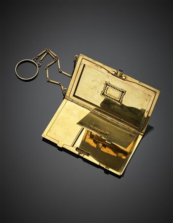 TIFFANY & CO
Beautycase da viaggio in oro giallo 585/1000, sul fronte cornice i