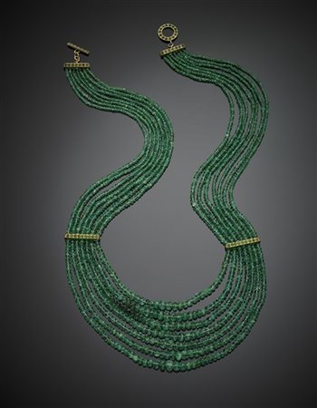 Collana a sette fili di smeraldi a briolette con chiusura e distanziatori in or