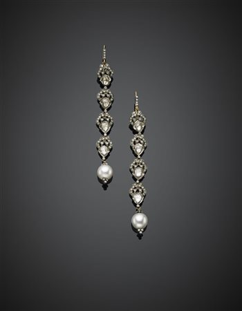 Orecchini pendenti in oro 333/1000 e argento con diamanti irregolari e rotondi,