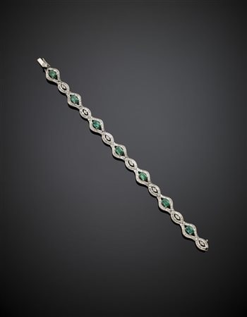 Bracciale in oro bianco con diamanti calibré per complessivi ct. 4 circa e smer