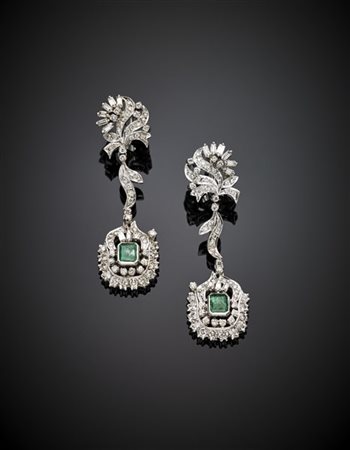 Orecchini pendenti in oro bianco rifiniti con diamanti e smeraldi, smeraldi per