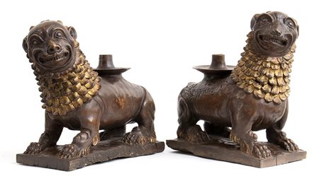 Coppia di leoni reggitorcia