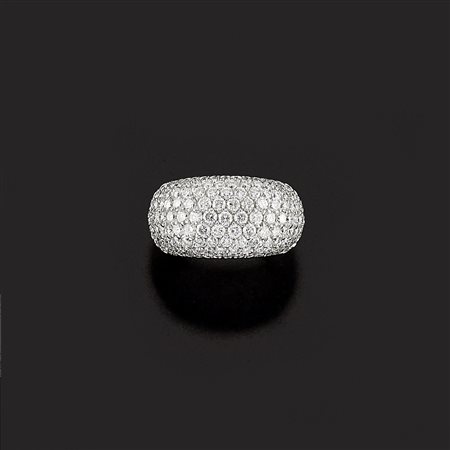 Anello in oro bianco 18K e diamanti taglio brillante