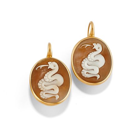 Pomellato - Orecchini in oro giallo 18K e cammeo