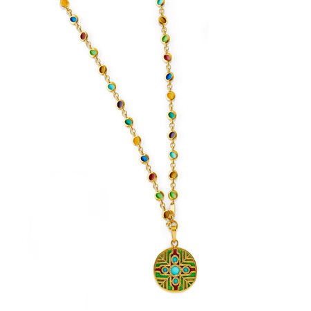 Collana con pendente in oro giallo 18K e smalto policromo cattedrale