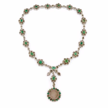 Collana con pendente in argento