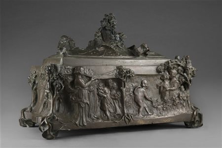 Maestro Liberty Portagioie nuziale in bronzo decorato con "L'apoteosi degli inn