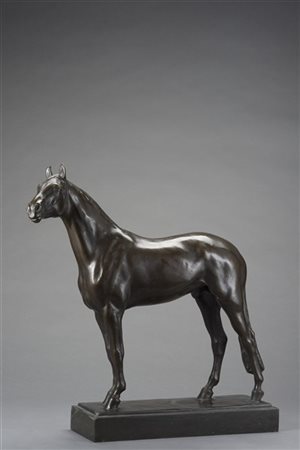 Albert Hinrich Hussmann "Lo stallone" 
scultura in bronzo (h cm 42) 
Firmata all