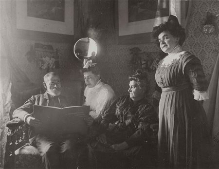 ANONIMO Ritratto di famiglia fine '800 aristotipo 15,8x20,2 cm