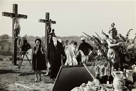 FRANCO PINNA Riprese dal film " La ricotta " con Laura Betti e Orson Welles,...