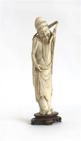 Scultura in avorio raffigurante "Saggio con barba", base in legno
Cina, inizi s