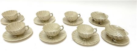 Servizio in porcellana Belleek Nettuno costituito da dodici tazze con piattini