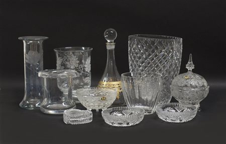 Lotto composto da undici oggetti diversi in metallo (difetti)