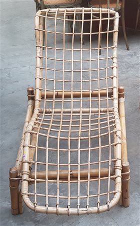 Sdraio modello "812" con struttura in manao e giunco, basamento amovibile. Esec