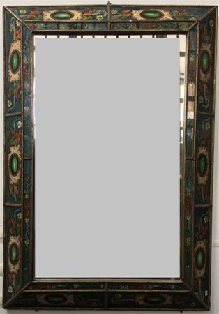 Specchiera con cornice composta da vetri colorati a decori naturalistici (cm 71