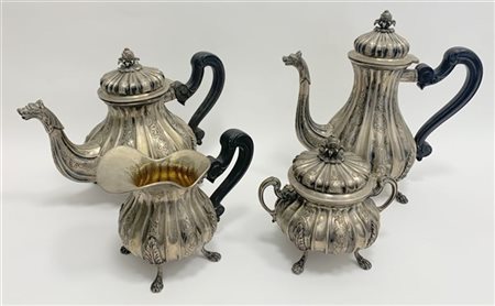 Parte di servizio da tè e caffè composto da teiera, caffettiera, lattiera e zuc