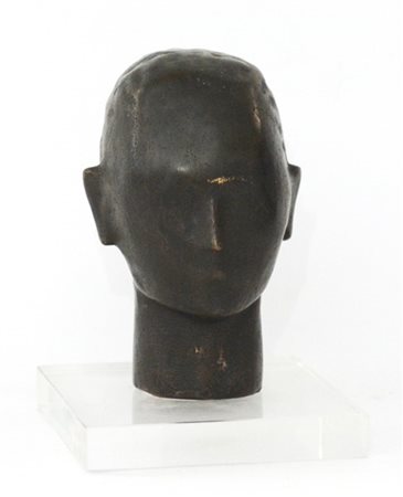 Ignoto "Piccola testa" 
bronzo su basamento in plexiglass
cm 24x10x13
firmato MA
